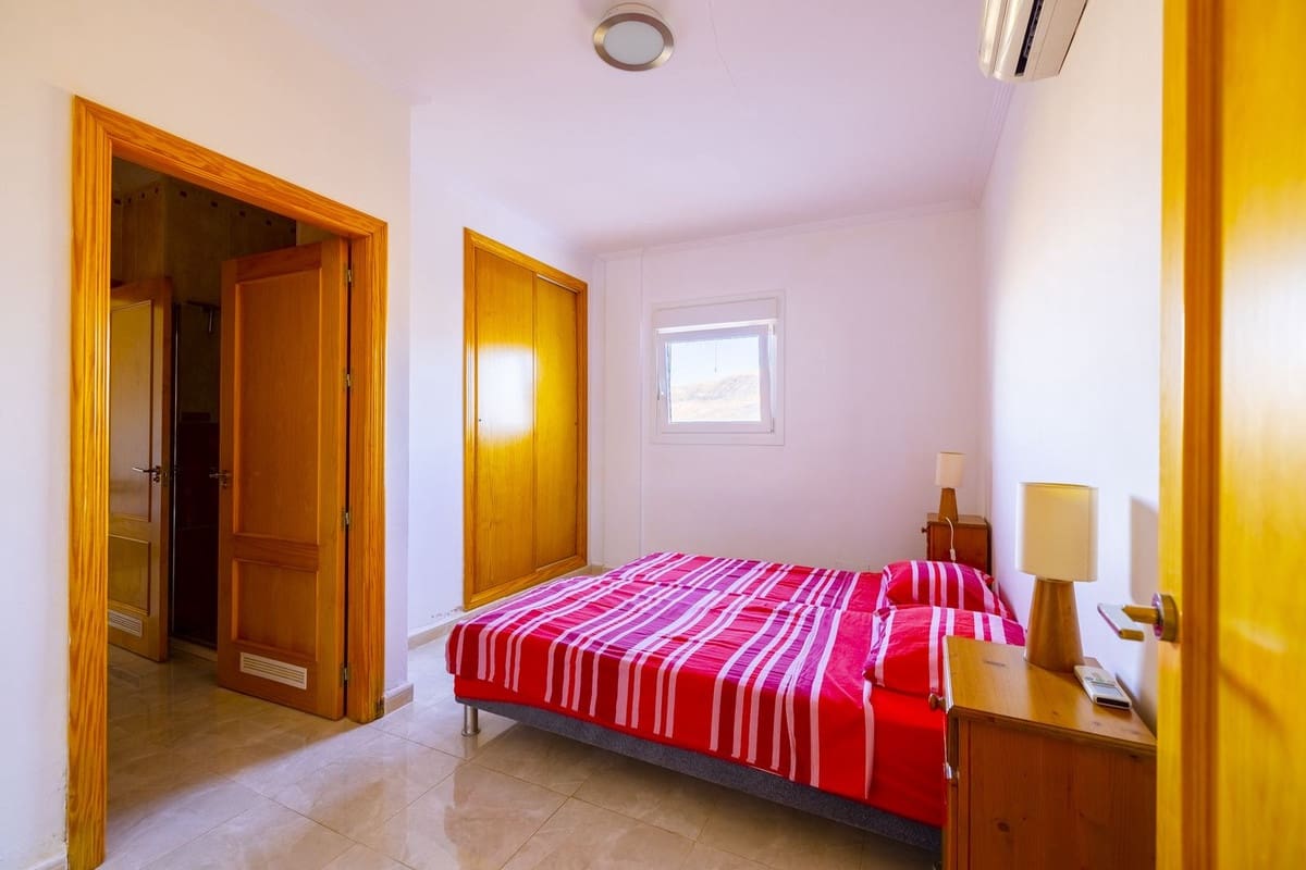 3 bedroom Villa for sale in Arenas with pool garage - € 495,000 (Ref: 8966793)