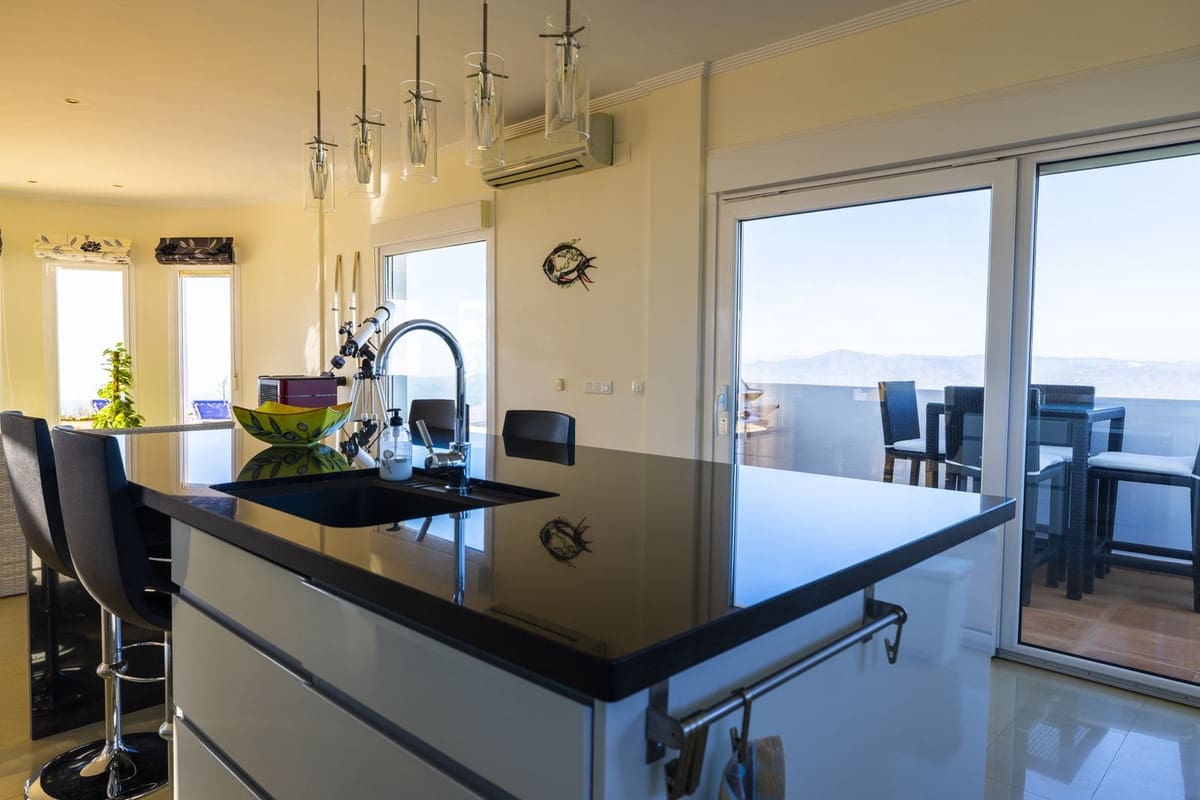 3 camera da letto Villa in vendita in Arenas con piscina garage - 495.000 € (Rif: 8966793)