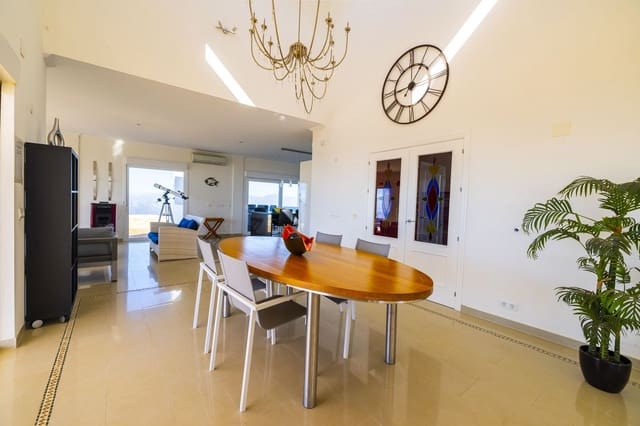 3 sypialnia Willa na sprzedaż w Arenas z basenem garażem - 495 000 € (Ref: 8966793)