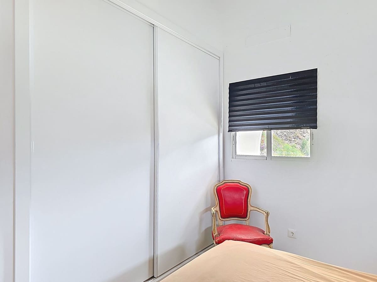 3 soveværelse Villa til salg i Arenas med swimmingpool garage - € 490.000 (Ref: 8971251)