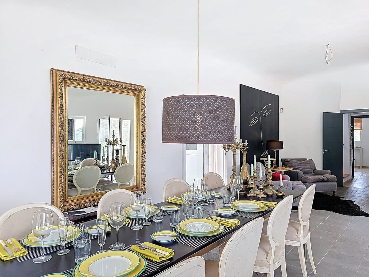 3 soveværelse Villa til salg i Arenas med swimmingpool garage - € 490.000 (Ref: 8971251)