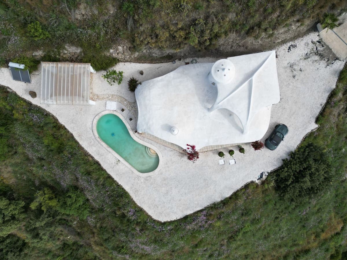 3 soveværelse Villa til salg i Arenas med swimmingpool garage - € 490.000 (Ref: 8971251)