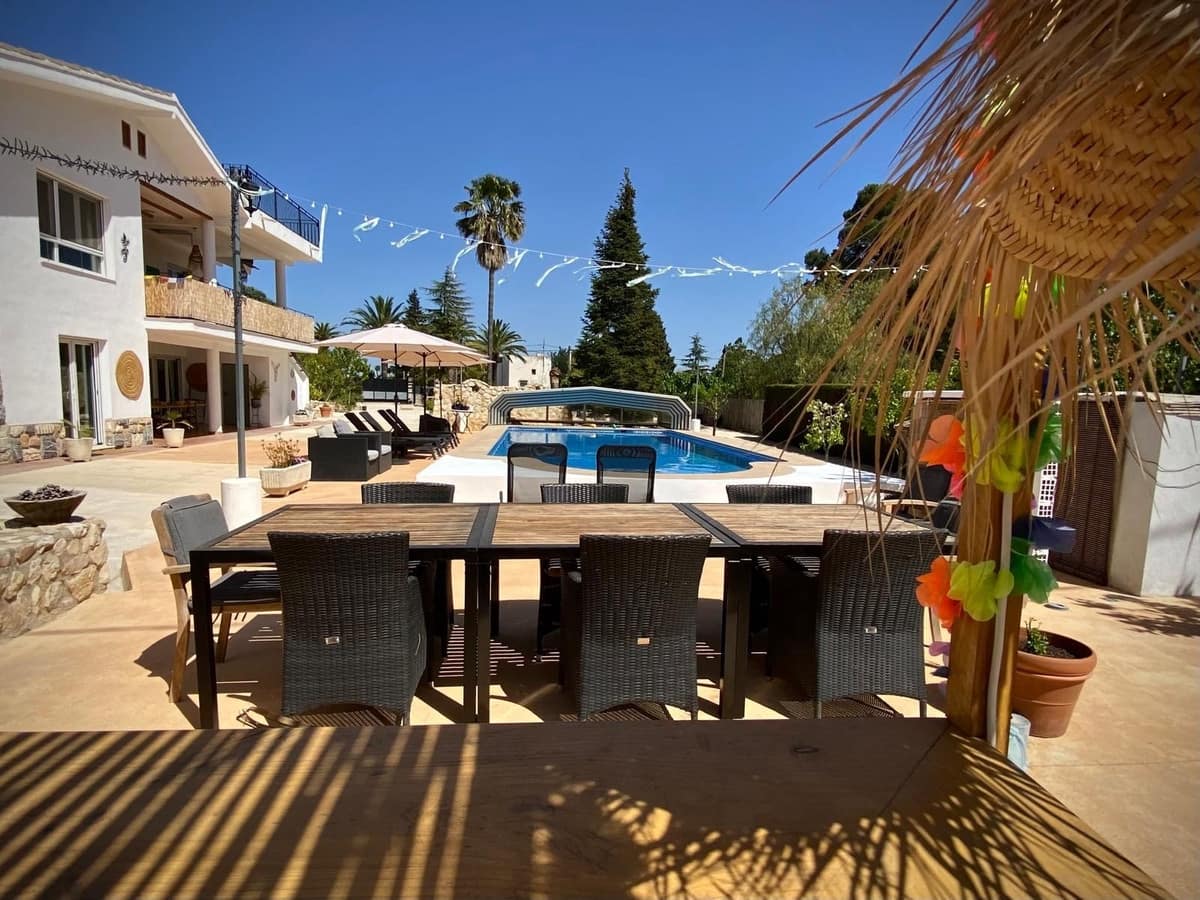 5 slaapkamer Villa te koop in Ontinyent met zwembad garage - € 495.000 (Ref: 8972207)