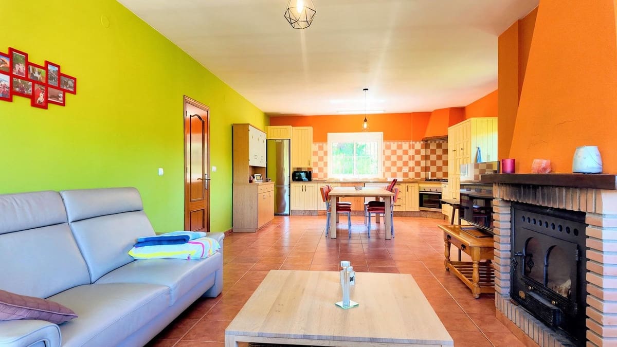 7 soveværelse Finca/Landehus til salg i Almogia med swimmingpool garage - € 599.000 (Ref: 8973197)