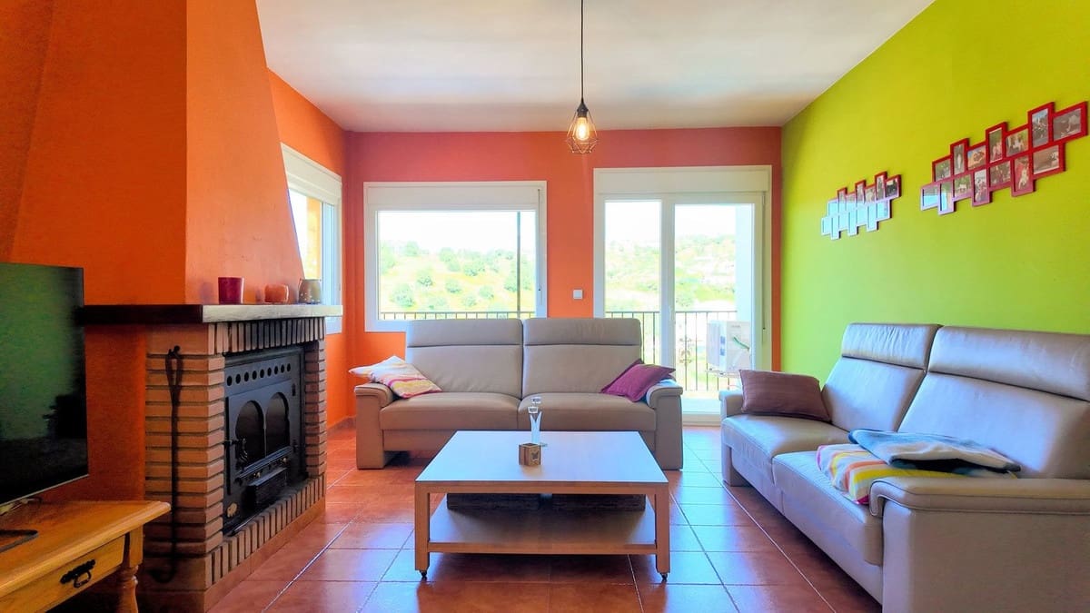 7 soveværelse Finca/Landehus til salg i Almogia med swimmingpool garage - € 599.000 (Ref: 8973197)