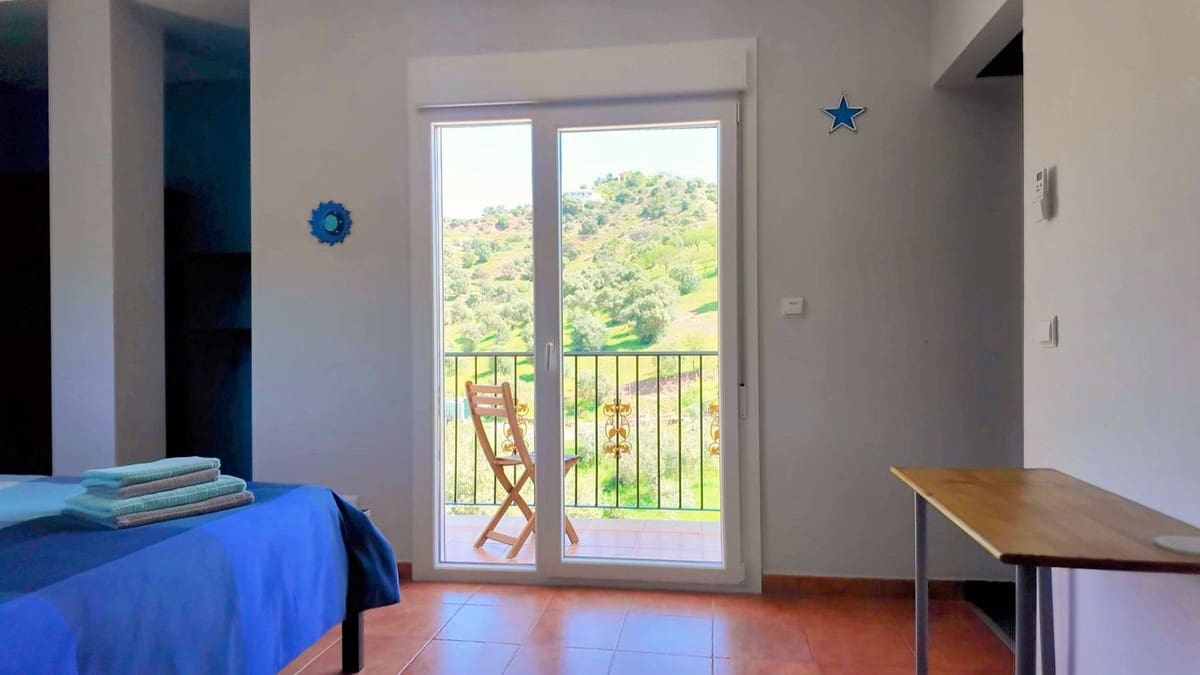 7 soveværelse Finca/Landehus til salg i Almogia med swimmingpool garage - € 599.000 (Ref: 8973197)