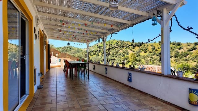 7 quarto Quinta/Casa Rural para venda em Almogía com piscina garagem - 599 000 € (Ref: 8973197)