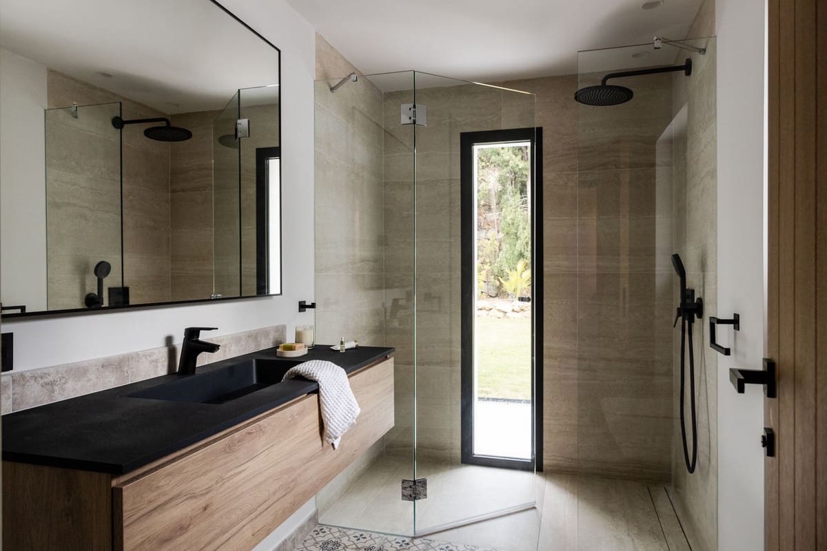 4 soverom Villa til salgs i Nueva Andalucia med svømmebasseng garasje - € 2 895 000 (Ref: 8973571)