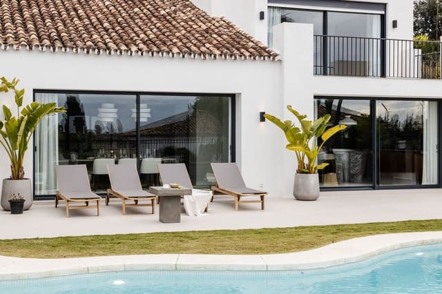 4 soverom Villa til salgs i Nueva Andalucia, Marbella med svømmebasseng garasje - € 2 895 000 (Ref: 8973571)