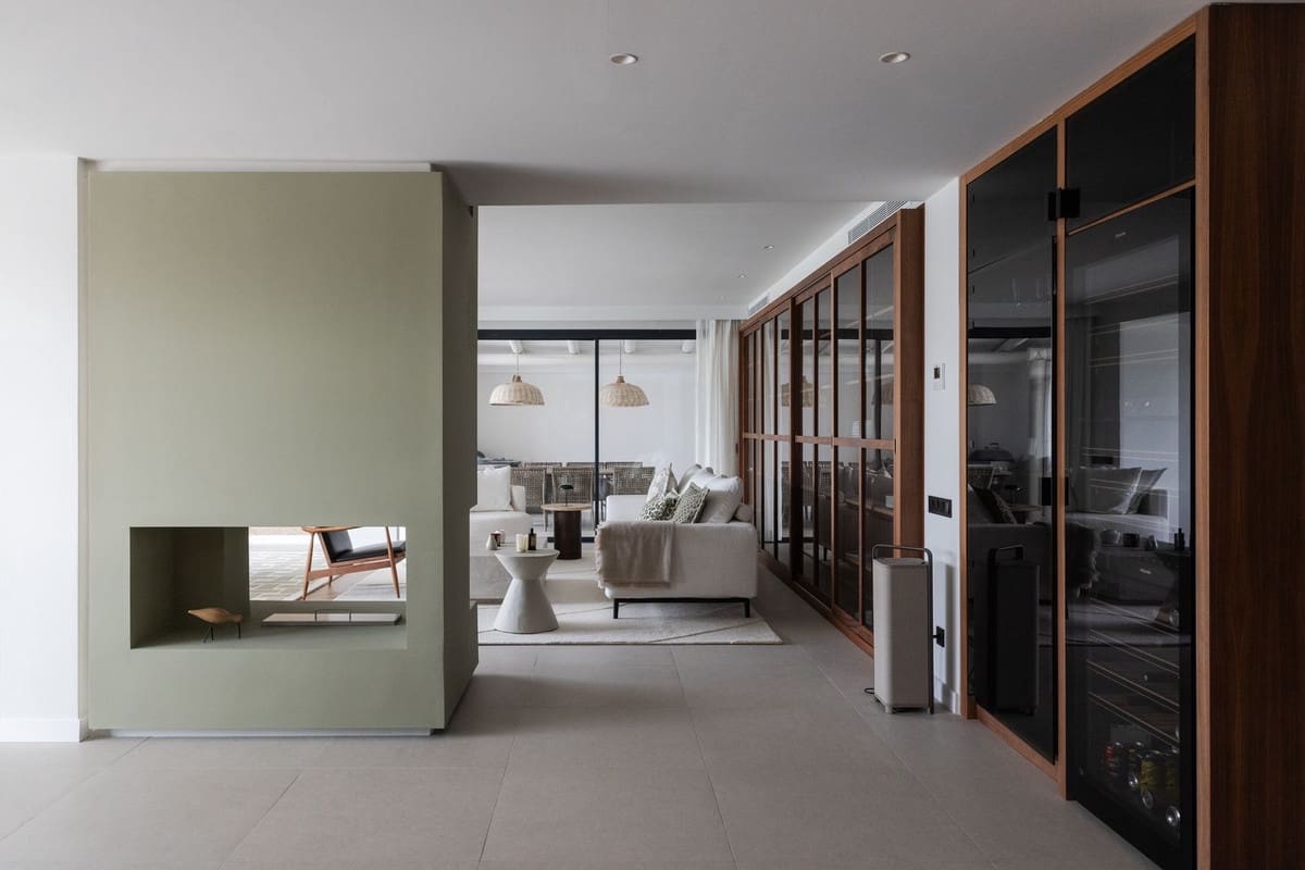 4 bedroom Villa for sale in Nueva Andalucia with pool garage - € 2,895,000 (Ref: 8973571)