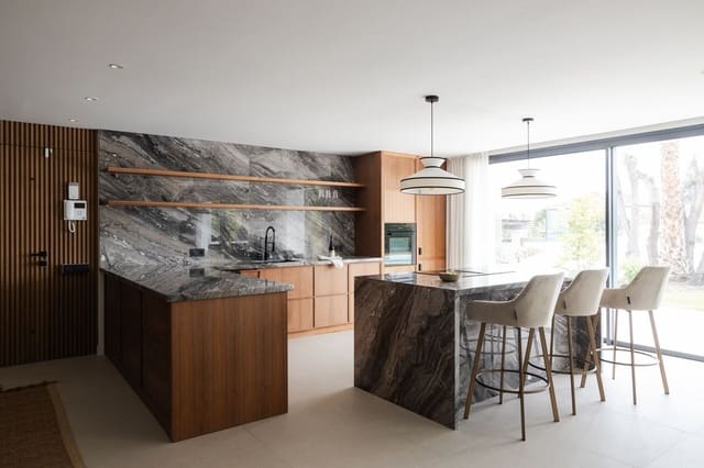 4 soveværelse Villa til salg i Nueva Andalucia, Marbella med swimmingpool garage - € 2.895.000 (Ref: 8973571)