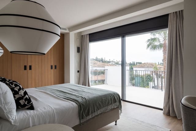 4 soveværelse Villa til salg i Nueva Andalucia, Marbella med swimmingpool garage - € 2.895.000 (Ref: 8973571)