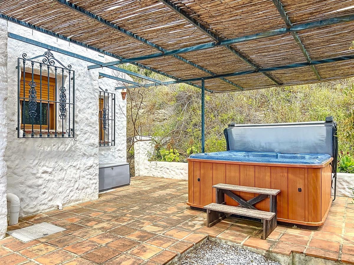 2 soveværelse Finca/Landehus til salg i Canillas de Aceituno med garage - € 229.000 (Ref: 8980432)