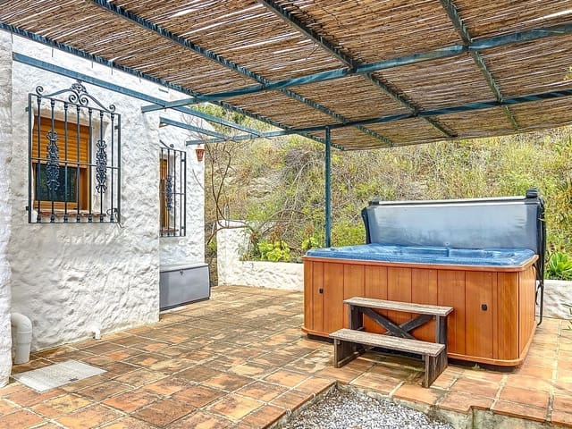 2 sovrum Finca/Hus på landet till salu i Canillas de Aceituno med garage - 229 000 € (Ref: 8980432)