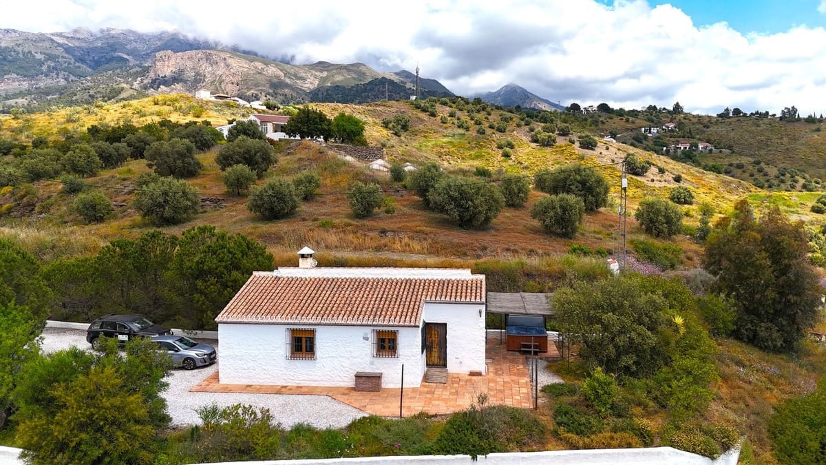 2 Zimmer Finca/Landgut zu verkaufen in Canillas de Aceituno mit Garage - 229.000 € (Ref: 8980432)