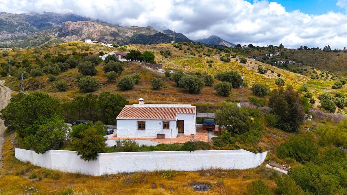 2 Zimmer Finca/Landgut zu verkaufen in Canillas de Aceituno mit Garage - 229.000 € (Ref: 8980432)
