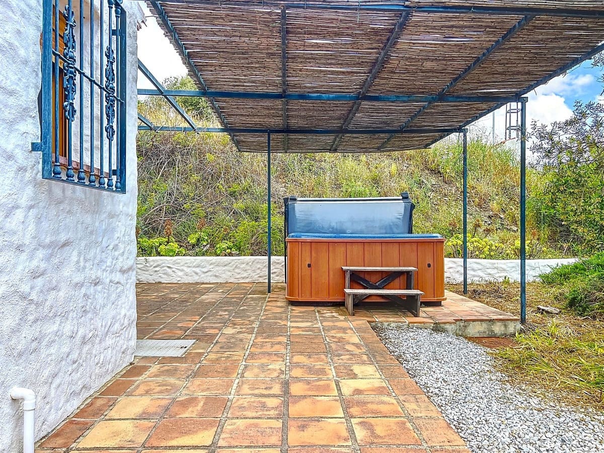 2 Zimmer Finca/Landgut zu verkaufen in Canillas de Aceituno mit Garage - 229.000 € (Ref: 8980432)