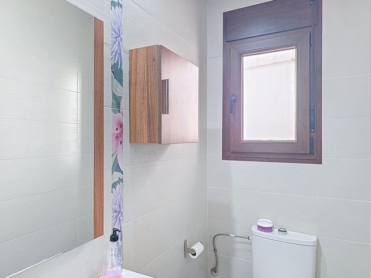 Chalet de 4 habitaciones en Vélez de Benaudalla en venta con piscina garaje - 360.000 € (Ref: 8982015)