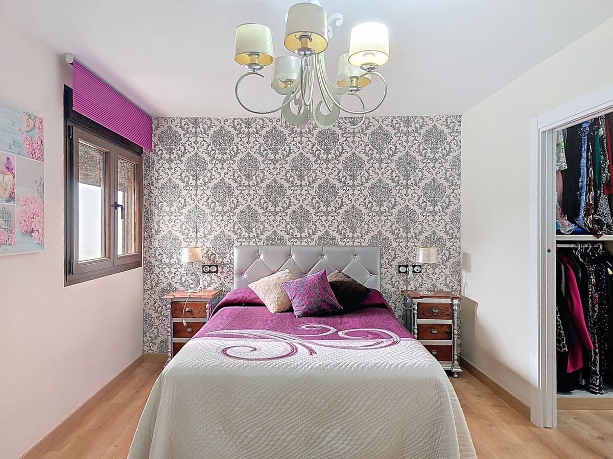 Chalet de 4 habitaciones en Vélez de Benaudalla en venta con piscina garaje - 360.000 € (Ref: 8982015)