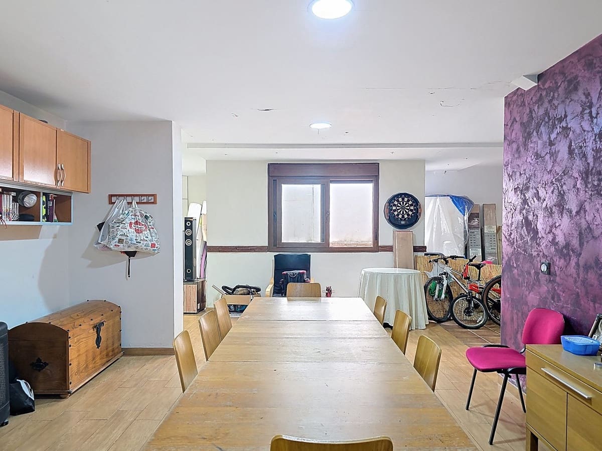 4 soverom Villa til salgs i Velez de Benaudalla med svømmebasseng garasje - € 360 000 (Ref: 8982015)