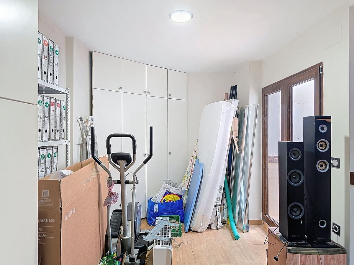 4 soverom Villa til salgs i Velez de Benaudalla med svømmebasseng garasje - € 360 000 (Ref: 8982015)