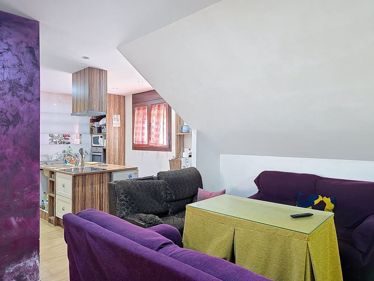 4 bedroom Villa for sale in Velez de Benaudalla with pool garage - € 360,000 (Ref: 8982015)