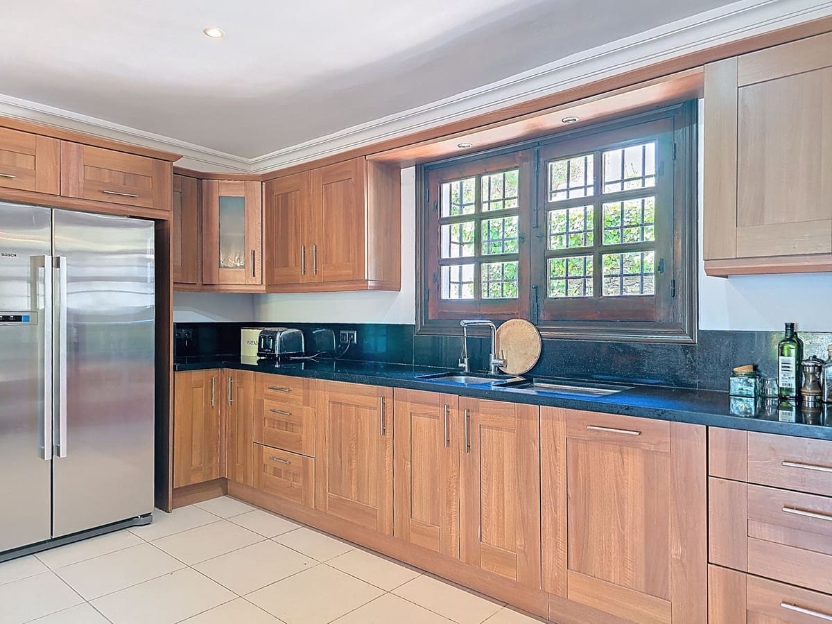 7 chambre Villa/Maison à vendre à Torrox avec piscine garage - 880 000 € (Ref: 8998414)