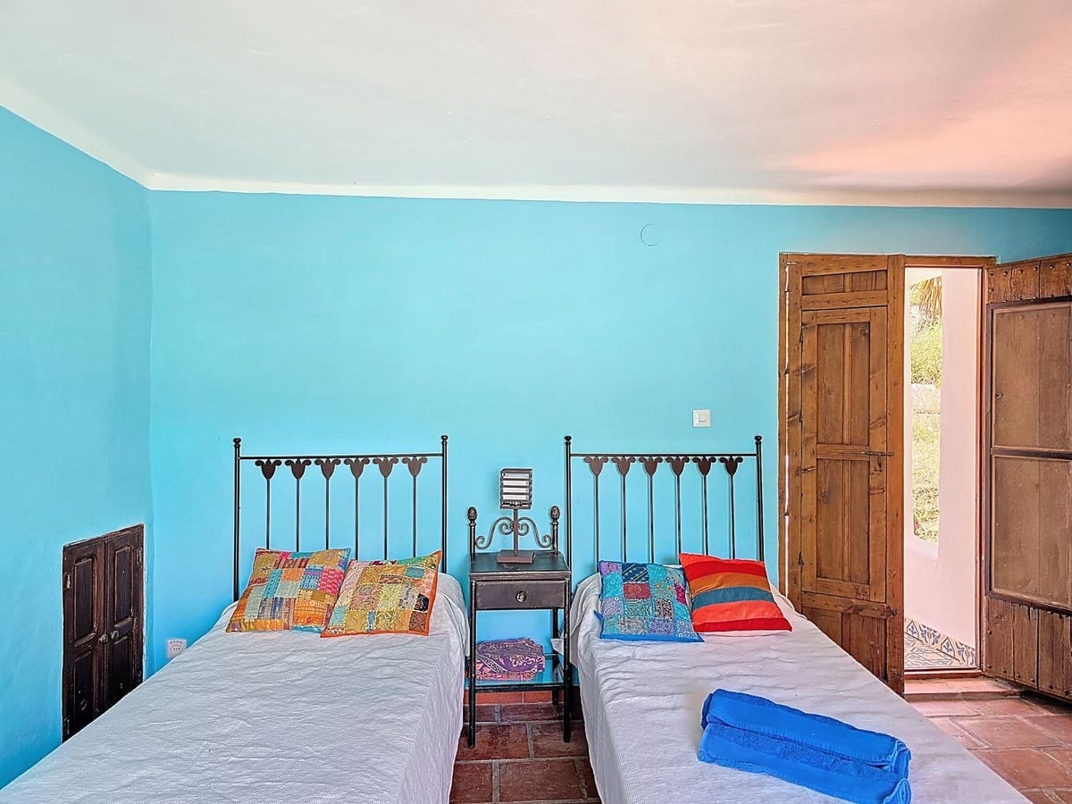 7 Zimmer Villa zu verkaufen in Torrox mit Pool Garage - 880.000 € (Ref: 8998414)