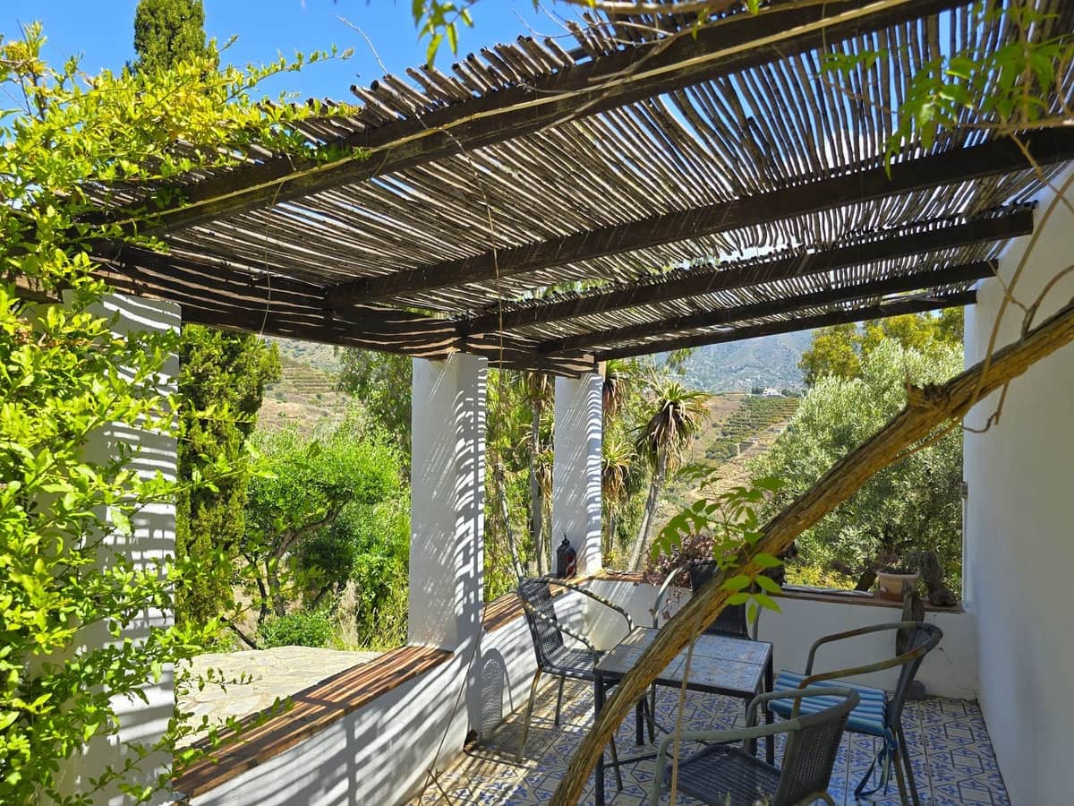 7 Zimmer Villa zu verkaufen in Torrox mit Pool Garage - 880.000 € (Ref: 8998414)