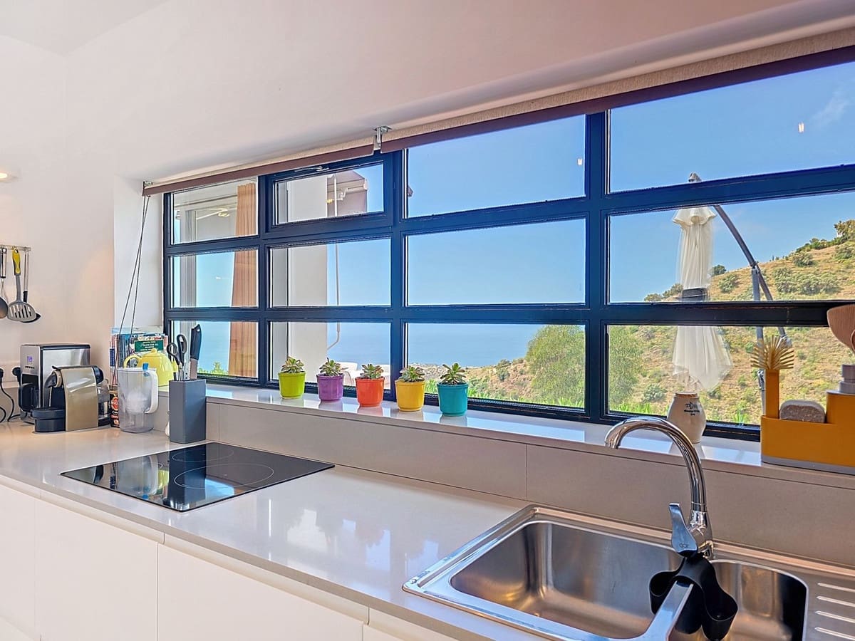 3 makuuhuone Huvila myytävänä paikassa Sayalonga mukana uima-altaan 
autotalli - 540 000 € (Ref: 9013732)