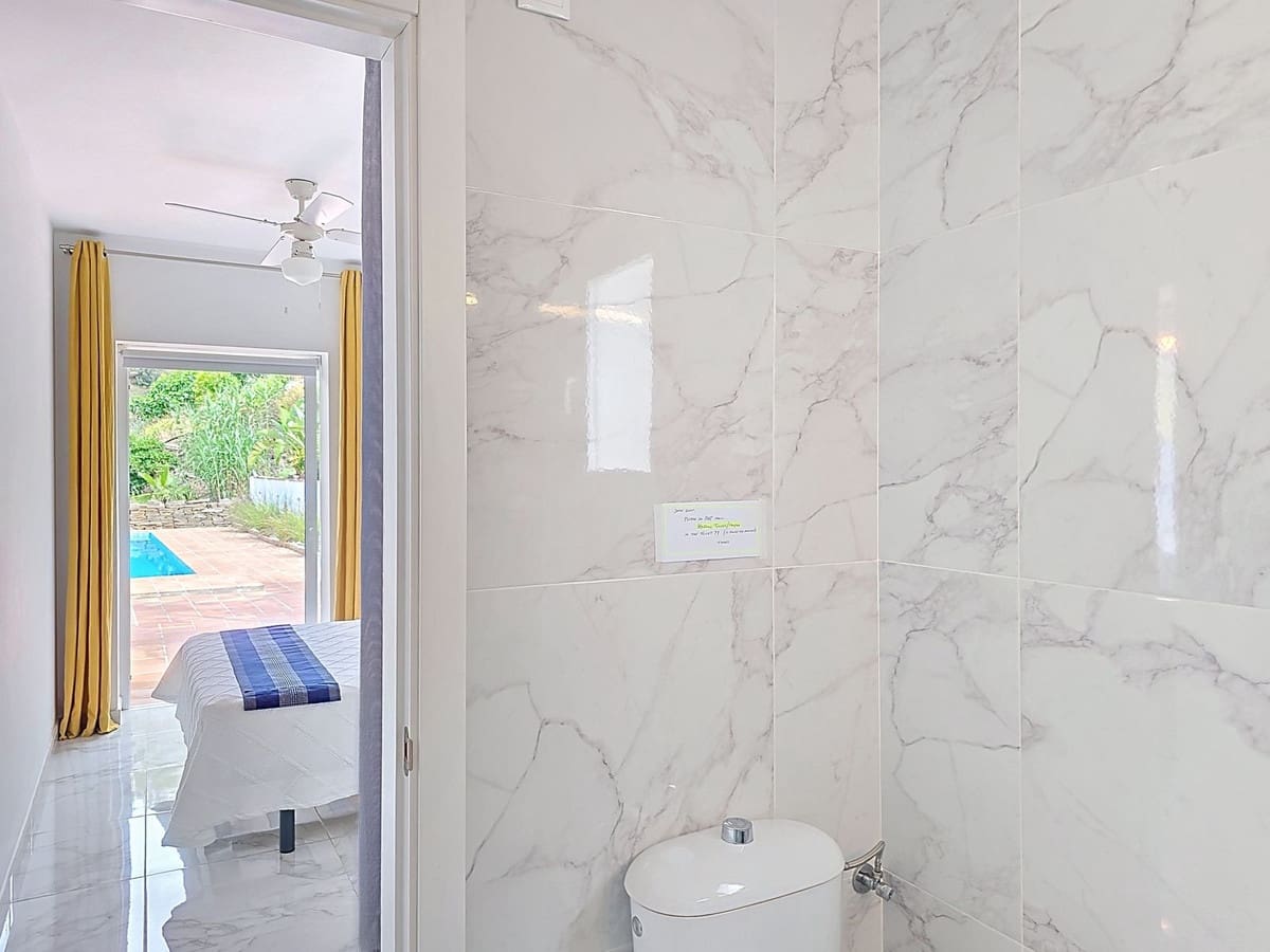 3 makuuhuone Huvila myytävänä paikassa Sayalonga mukana uima-altaan 
autotalli - 540 000 € (Ref: 9013732)