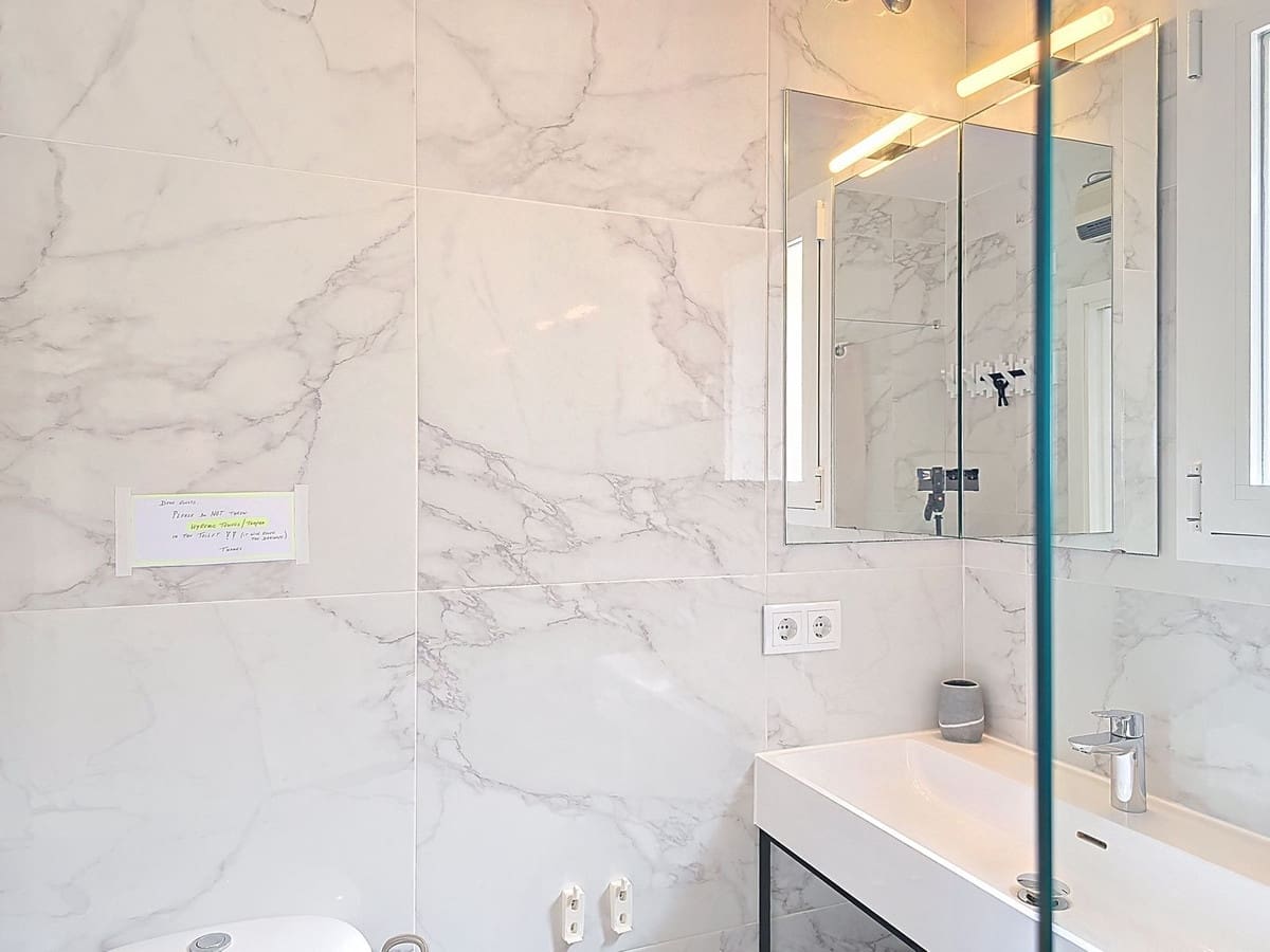 3 makuuhuone Huvila myytävänä paikassa Sayalonga mukana uima-altaan 
autotalli - 540 000 € (Ref: 9013732)