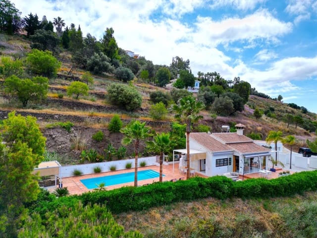 3 makuuhuone Huvila myytävänä paikassa Sayalonga mukana uima-altaan 
autotalli - 540 000 € (Ref: 9013732)