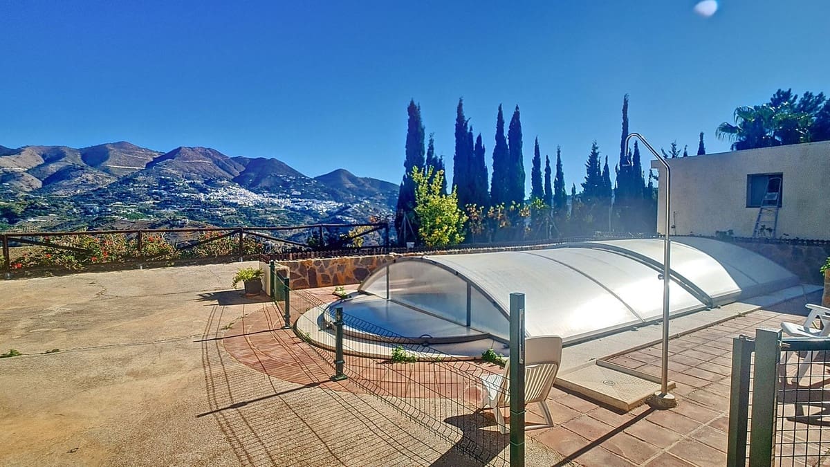 3 sovrum Villa till salu i Corumbela med pool garage - 375 000 € (Ref: 9024202)