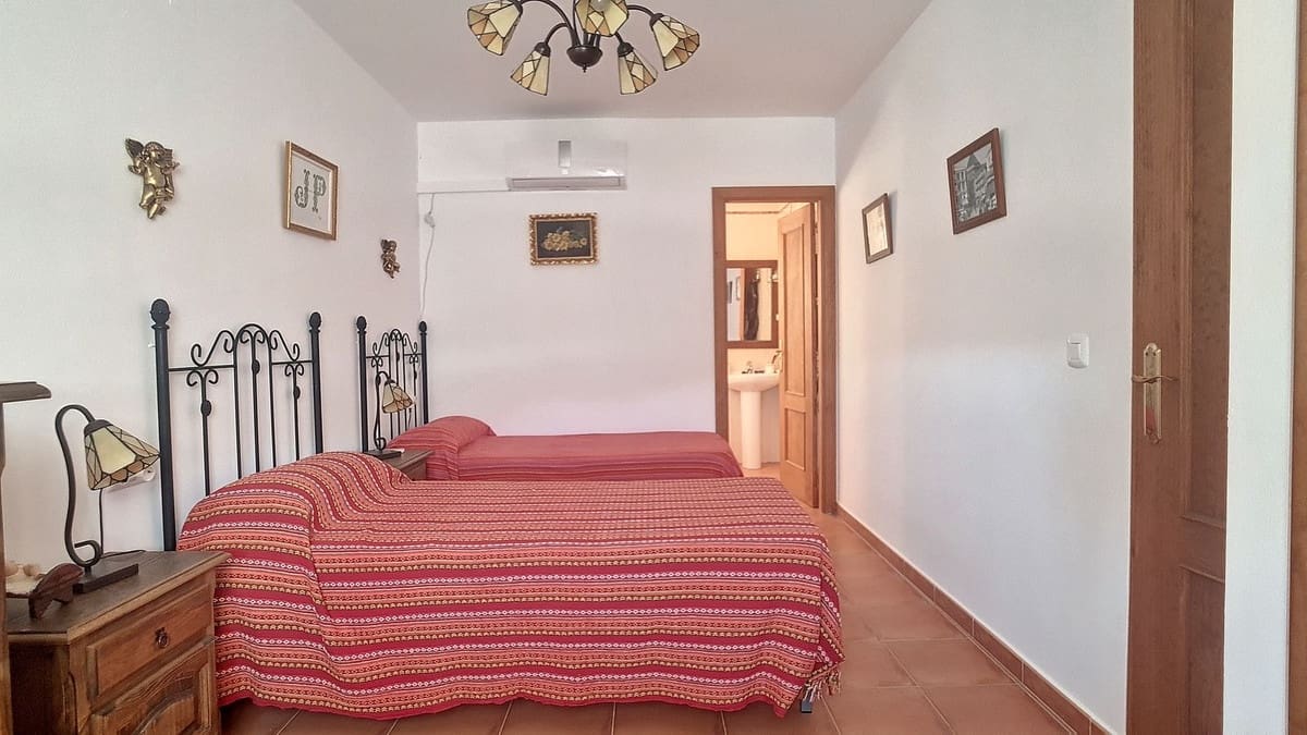 3 sovrum Villa till salu i Corumbela med pool garage - 375 000 € (Ref: 9024202)