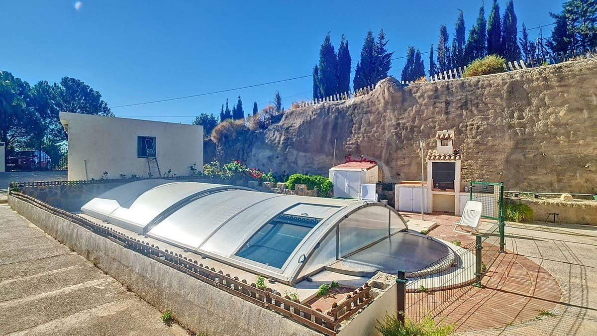 3 sovrum Villa till salu i Corumbela med pool garage - 375 000 € (Ref: 9024202)