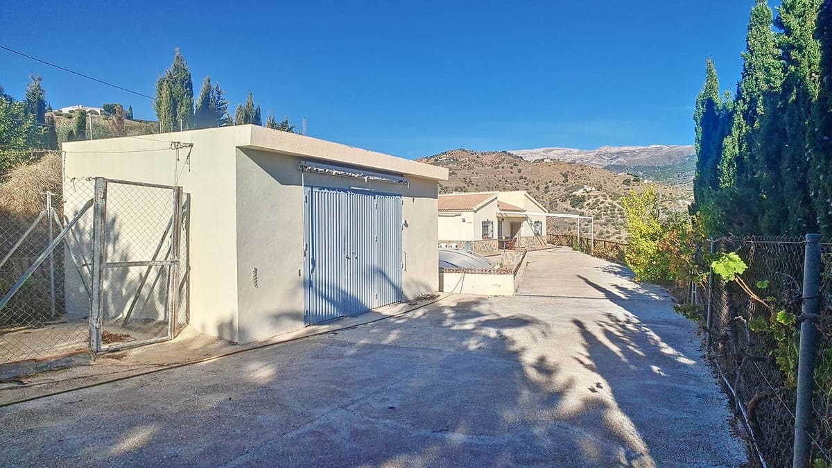 3 sovrum Villa till salu i Corumbela med pool garage - 375 000 € (Ref: 9024202)