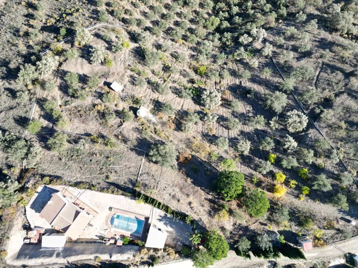 3 sovrum Villa till salu i Corumbela med pool garage - 375 000 € (Ref: 9024202)