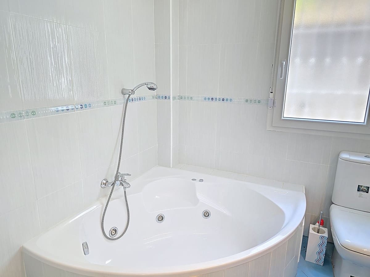 4 soveværelse Villa til salg i Competa med swimmingpool garage - € 425.000 (Ref: 9026332)