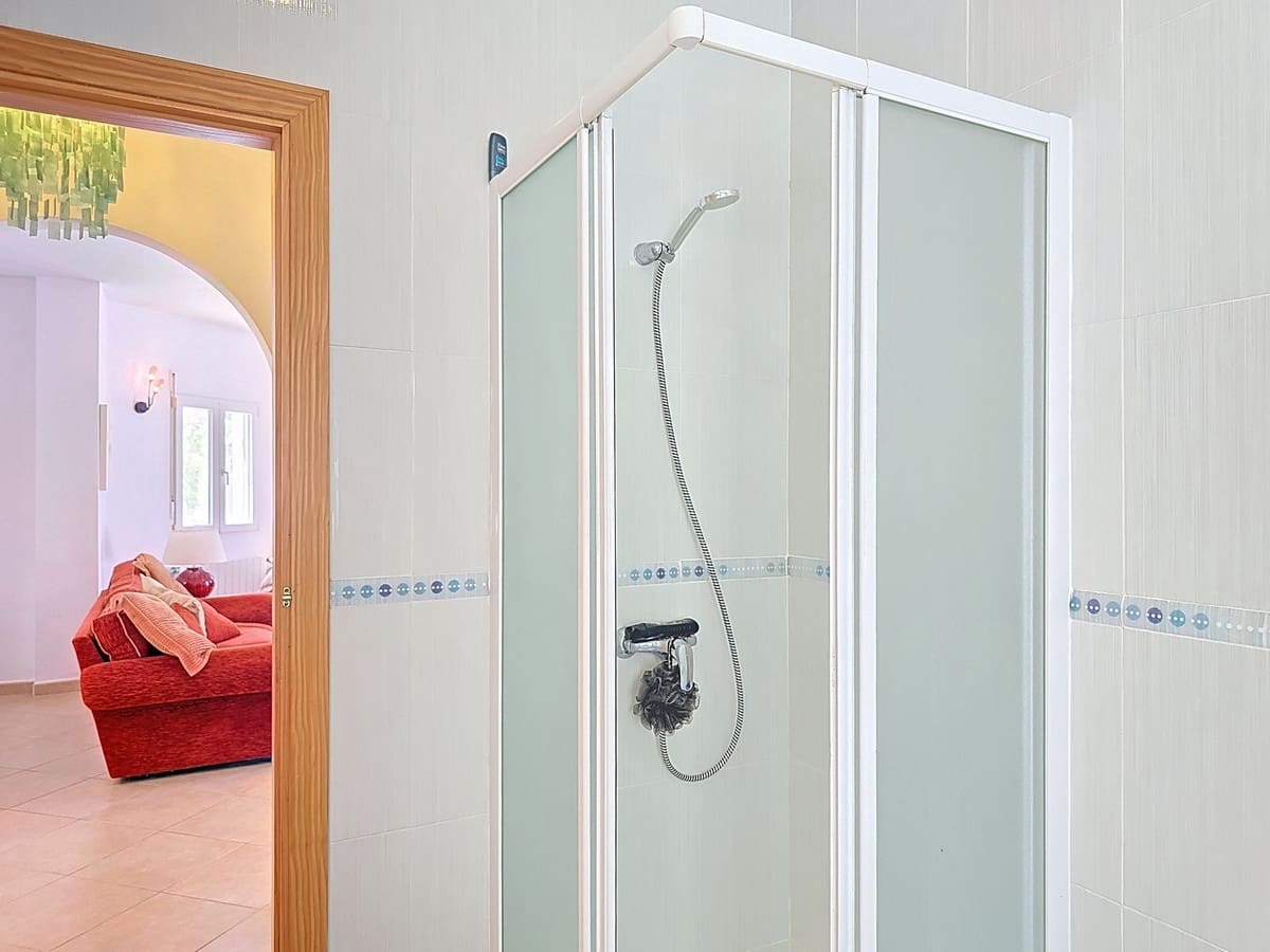 4 soveværelse Villa til salg i Competa med swimmingpool garage - € 425.000 (Ref: 9026332)