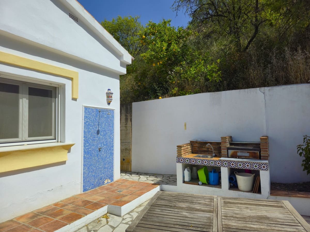 4 soveværelse Villa til salg i Competa med swimmingpool garage - € 425.000 (Ref: 9026332)