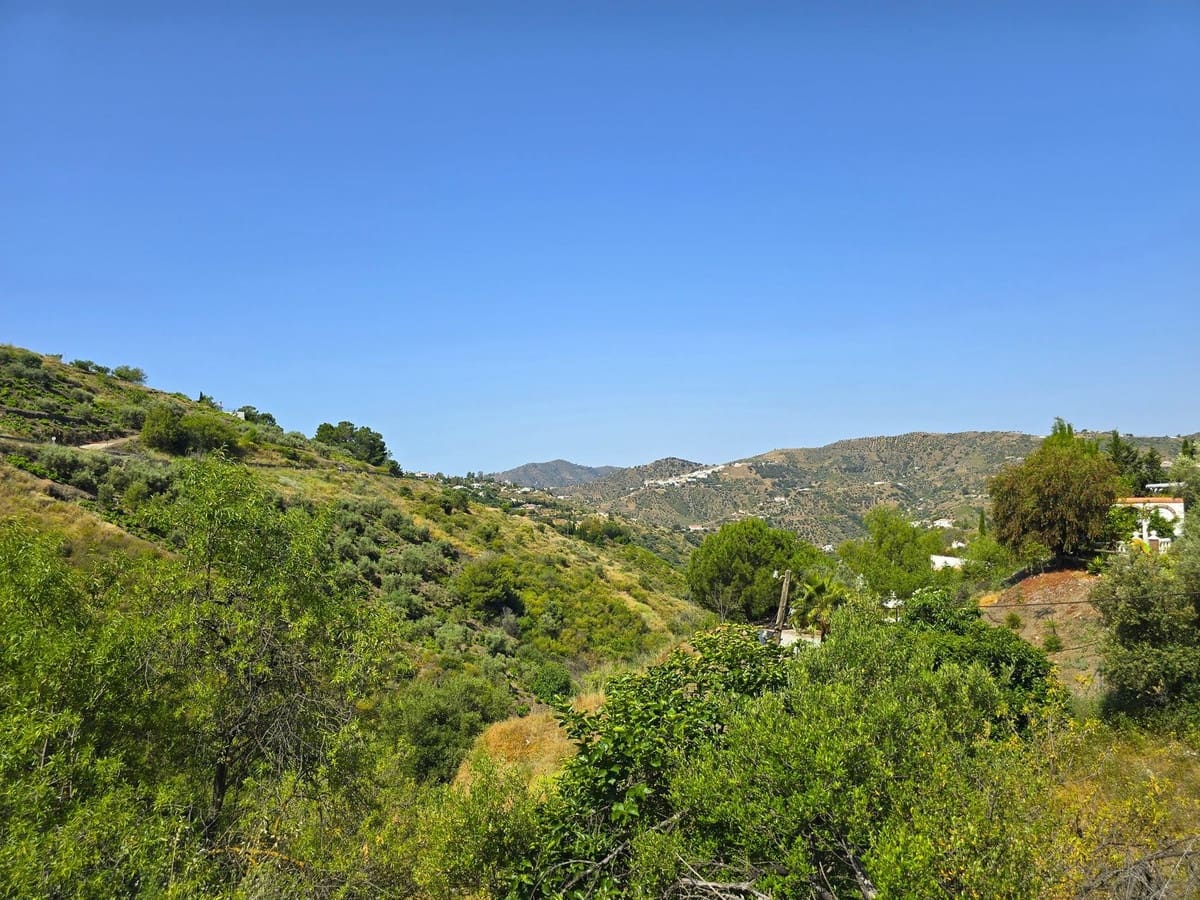 4 soveværelse Villa til salg i Competa med swimmingpool garage - € 425.000 (Ref: 9026332)