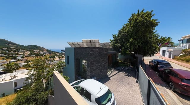 4 soveværelse Villa til salg i Mijas med swimmingpool garage - € 1.600.000 (Ref: 9061912)