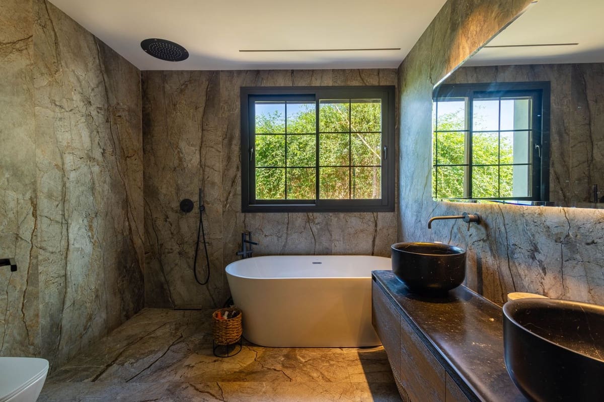 4 soveværelse Villa til salg i Mijas med swimmingpool garage - € 1.600.000 (Ref: 9061912)