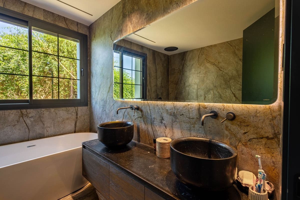 4 soveværelse Villa til salg i Mijas med swimmingpool garage - € 1.600.000 (Ref: 9061912)