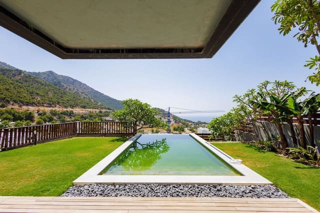 4 slaapkamer Villa te koop in Mijas met zwembad garage - € 1.499.000 (Ref: 9061912)