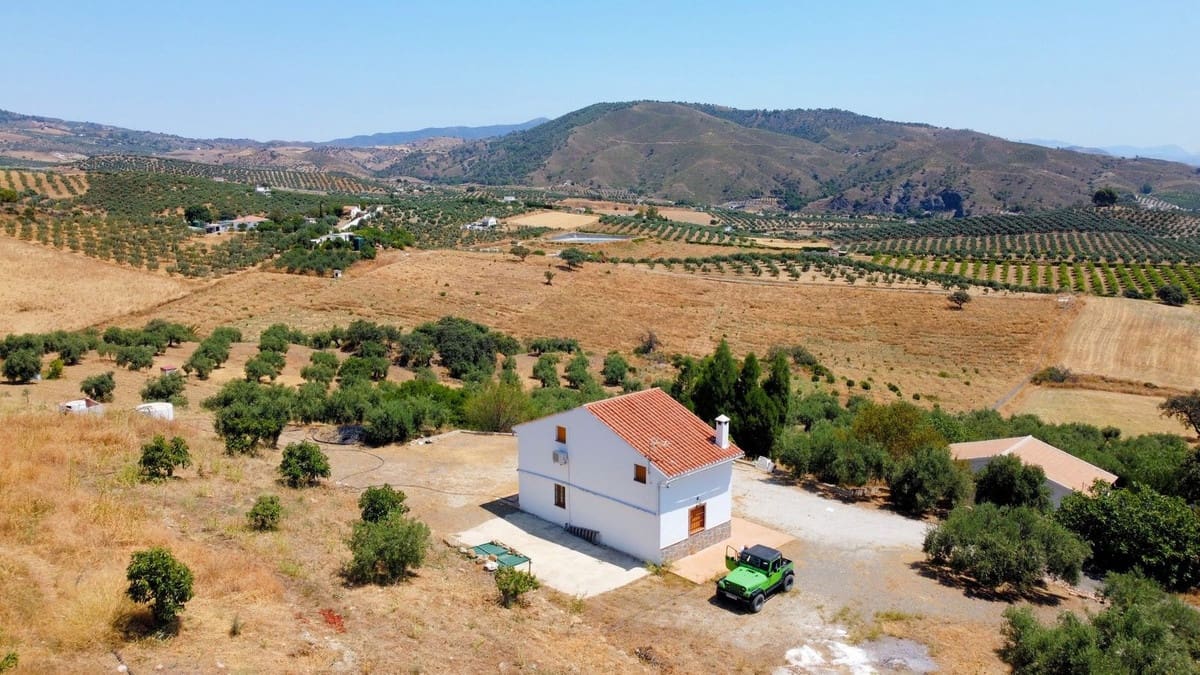 2 soverom Finca/Herregård til salgs i Casarabonela med svømmebasseng - € 198 000 (Ref: 9072304)