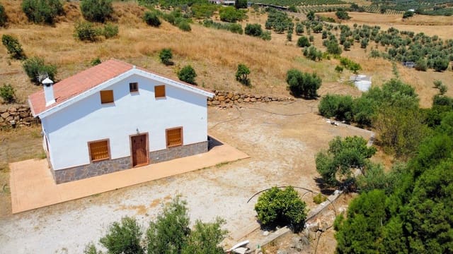 2 soveværelse Finca/Landehus til salg i Casarabonela med swimmingpool - € 198.000 (Ref: 9072304)