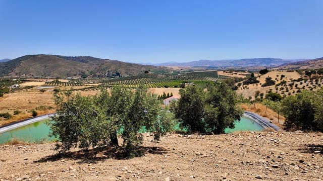 2 soveværelse Finca/Landehus til salg i Casarabonela med swimmingpool - € 198.000 (Ref: 9072304)