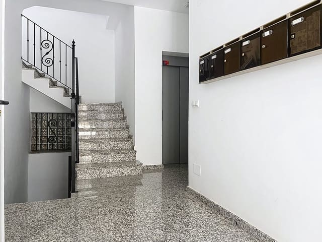 2 soveværelse Lejlighed til salg i Canillas de Aceituno med garage - € 109.000 (Ref: 9084356)